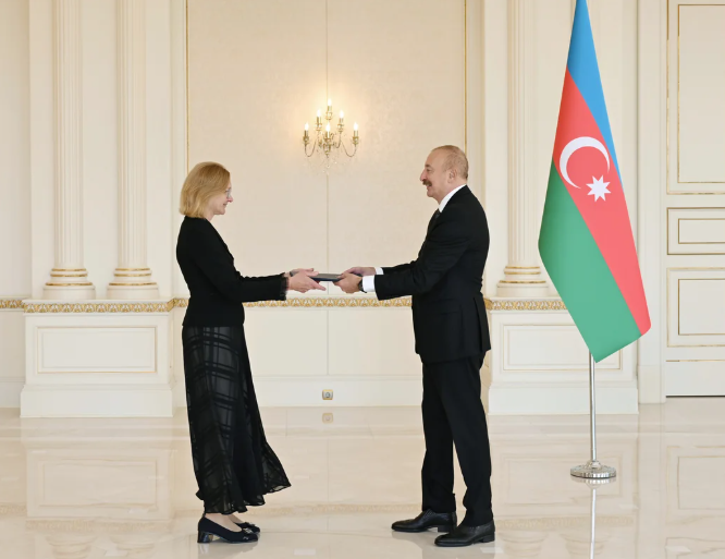 Prezident Estoniyanın ölkəmizə yeni təyin olunmuş səfirini qəbul edib - FOTO