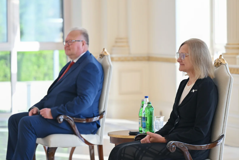 Prezident Estoniyanın ölkəmizə yeni təyin olunmuş səfirini qəbul edib - FOTO