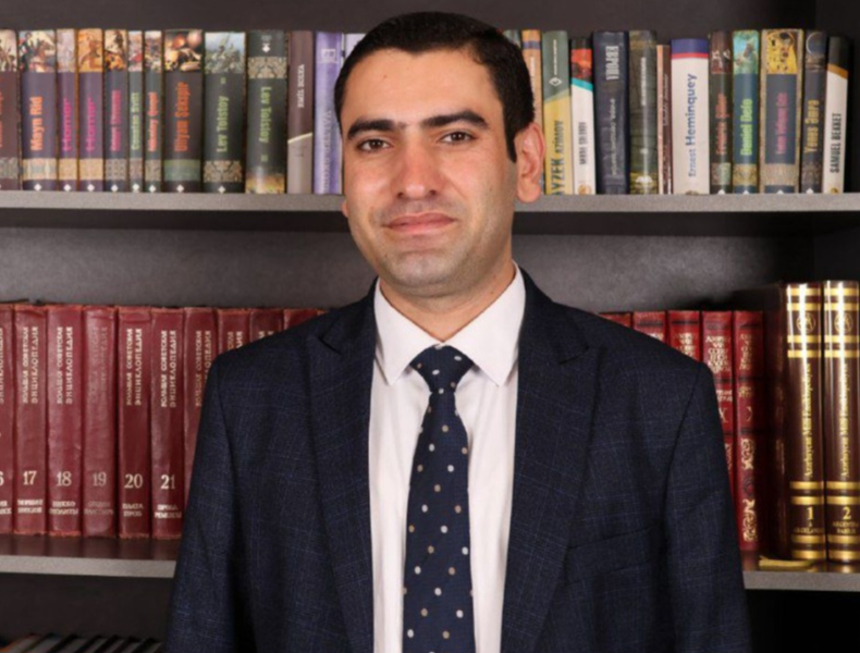 Vahid məktəbli formasının tətbiqinə yalnız geyim məsələsi kimi yanaşmaq düzgün deyil - AÇIQLAMA