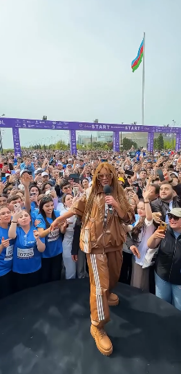"Bakı marafonu"na Aygün Kazımova start verdi - FOTOLAR
