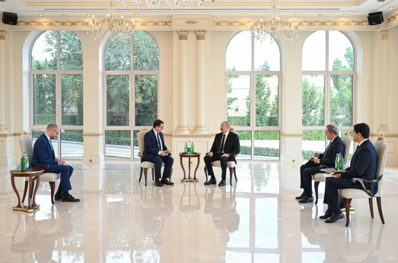 İlham Əliyev Avstriyanın Azərbaycana yeni təyin olunmuş səfirini qəbul edib - Foto