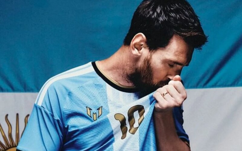 Messi Argentina millisində karyerasını başa vurur