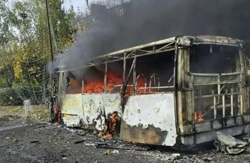 Rusiya Ukraynada sərnişin avtobusuna zərbə endirib: 33 nəfər ölüb