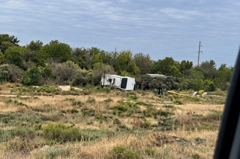 Qaradağda dəhşətli qəza: Əsgərləri daşıyan avtobus aşdı - Video