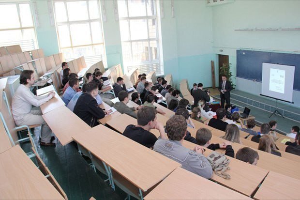 Kolleclər ləğv edilir, bəziləri universitetlərə birləşdirilir - Təhsildə nə dəyişəcək? - TƏHSİL EKSPERTİNDƏN AÇIQLAMA