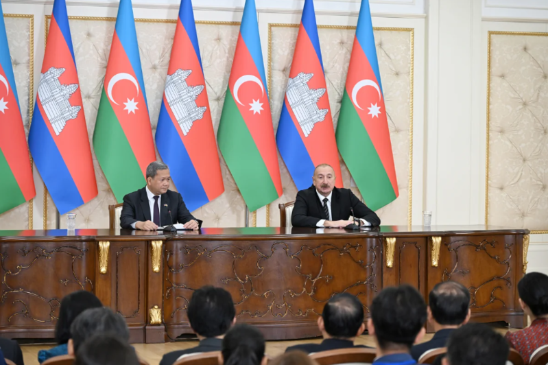 Prezident İlham Əliyev və Kambocanın Baş naziri mətbuata bəyanatlarla çıxış ediblər - Foto