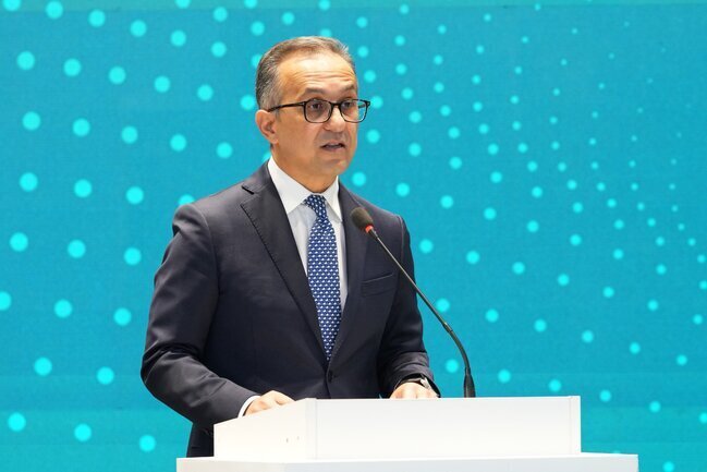 Komitə sədri: Azərbaycanın dünyəvi idarəetmə modeli ilə dini dəyərlər arasında ziddiyyət yoxdur