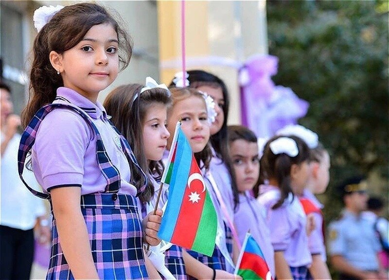 Vahid məktəbli forması milli təhsil siyasətinin və cəmiyyətin birliyinin göstəricisidir