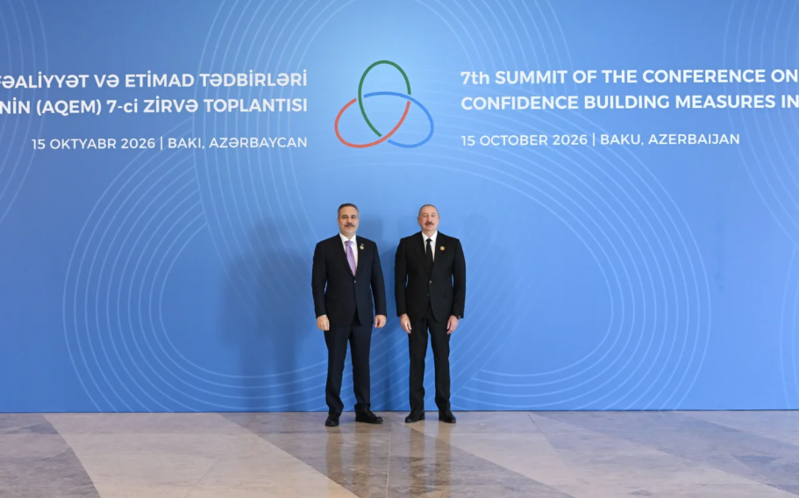 İlham Əliyev AQEM-in 7-ci Zirvə Toplantısında çıxış edib - Foto