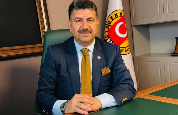 Azərbaycan türkiyəli jurnalisti beynəlxalq axtarışa verdi