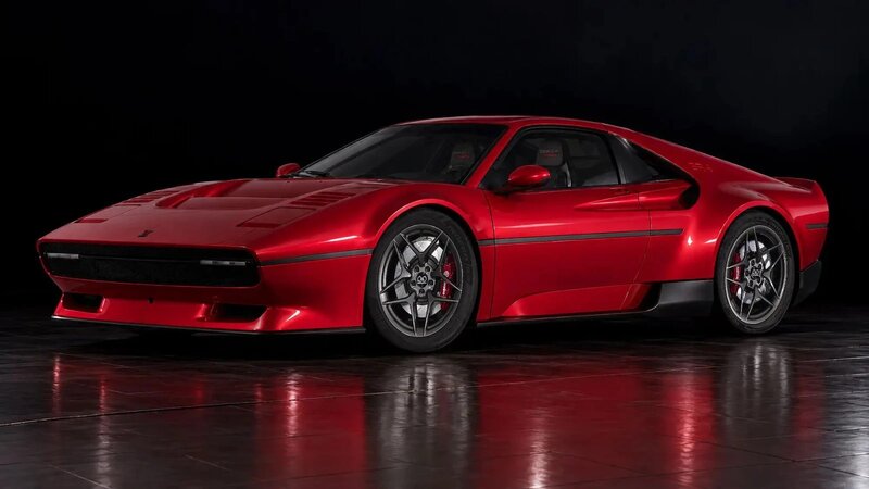 İtalyanlar əfsanəvi Ferrari obrazını yeni superkarda canlandırdılar