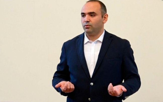 Azərbaycanda heyvanların sağlamlığını izləyən "ağıllı tasma" yaradılıb