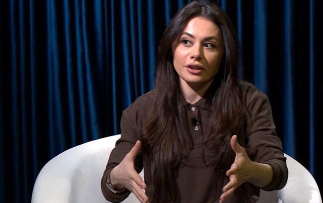 "Qızlar, sosial şəbəkələrdə mesajlara cavab verməyin"