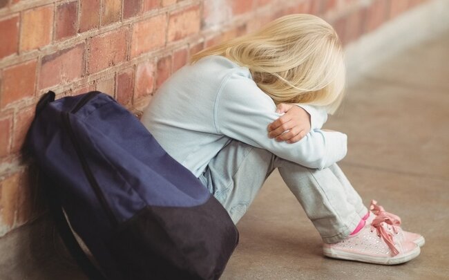 Ermənistanda 27 şagird valideynləri tərəfindən məktəbə buraxılmır