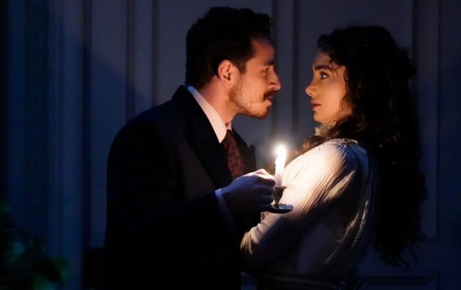 "Şakir Paşa ailəsi"nin aktrisası iş adamı ilə sevgilidir - Foto