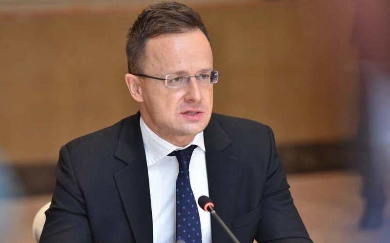 Macarıstan XİN rəhbəri: Ukraynaya qoşun göndərmək NATO-nun qərarını pozacaq