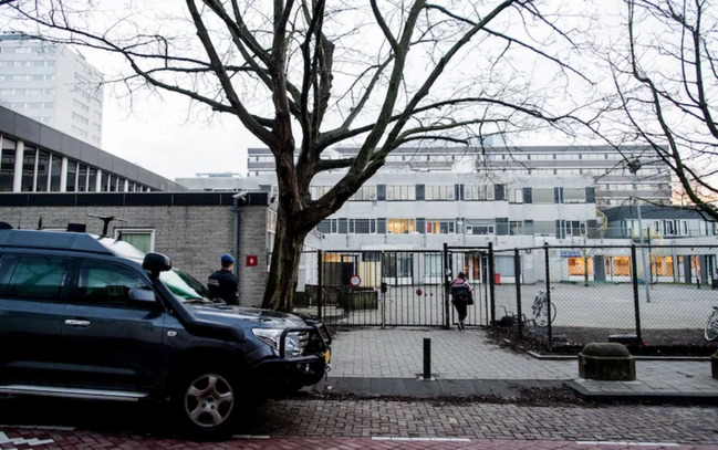 Amsterdamda yəhudi məktəbində partlayış olub