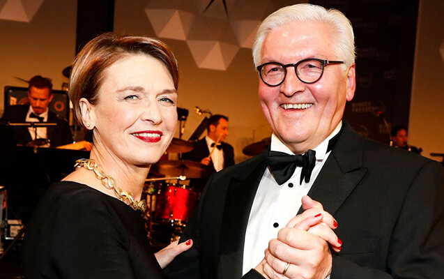 Böyrəyinin birini xanımına veribmiş...