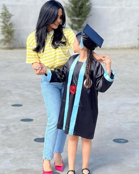 Vüsalənin qızı ibtidai sinfi bitirdi - FOTOLAR