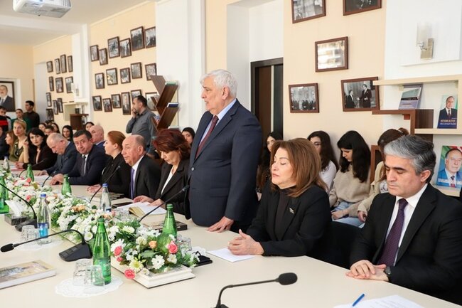 "Vətən müharibəsi tarixi. Şəxsiyyət faktoru" kitabının ingilis dilində nəşrinin təqdimatı olub