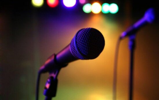 Bu ölkədə fonoqram oxumaq qadağan edildi