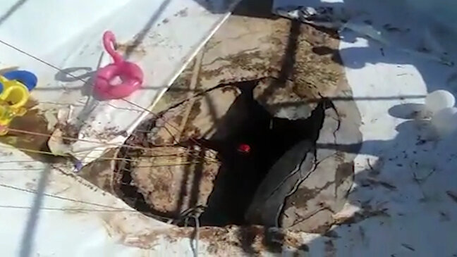 DƏHŞƏT: Hovuzda çimərkən yer yarıldı - ÖLDÜ - FOTO-VİDEO