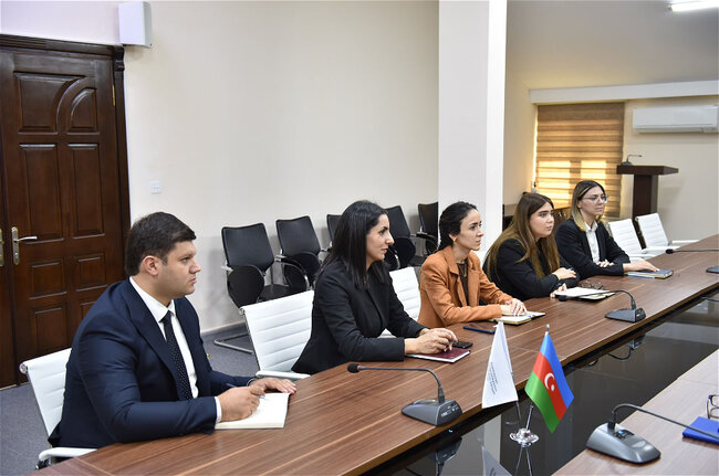 Medianın İnkişafı Agentliyində Mətbuat Şurasının sədri ilə görüş keçirilib