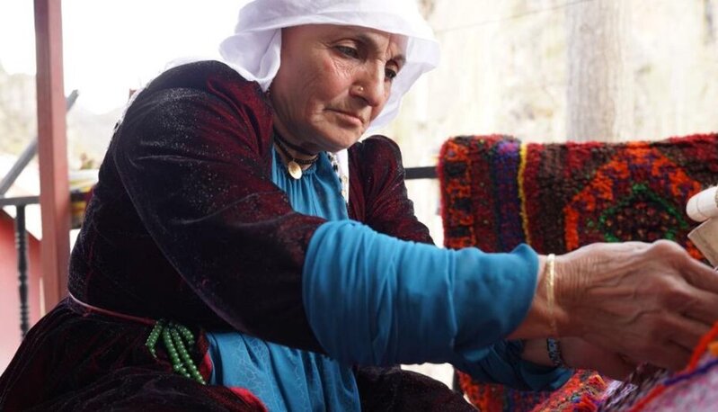 Bir aya hazırlanır, 900 manata satılır