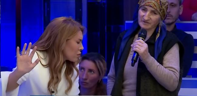 Xoşqədəm "özünü krovatdan asdı" deyilən kişinin yaşlı anasına QIŞQIRDI - QINANDI - VİDEO