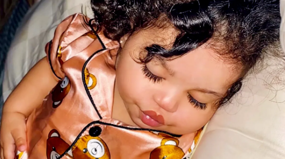 "Canlı kukla" böyüyüb BELƏ OLDU - FOTO