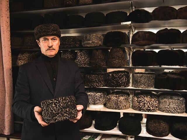 Allahşükür Paşazadəyə, Alim Qasımova papaq tikib - Ona ən çox pulu kim ödəyib?