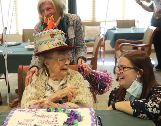 105 yaşlı qadının uzunömürlülüyünün sirri açıqlandı - FOTO