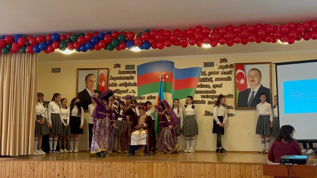 157 saylı məktəbdə Ana Dilimizə həsr olunan tədbir keçirilib - FOTOLAR