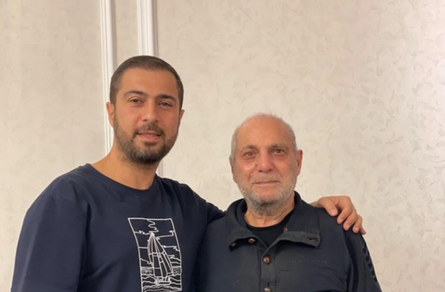 Namiq Qaraçuxurlu 83 yaşlı atası ilə