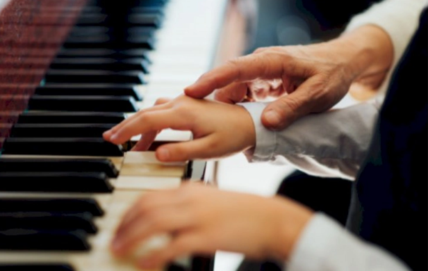 500-ə yaxın musiqi müəllimi attestasiyadan kəsildi