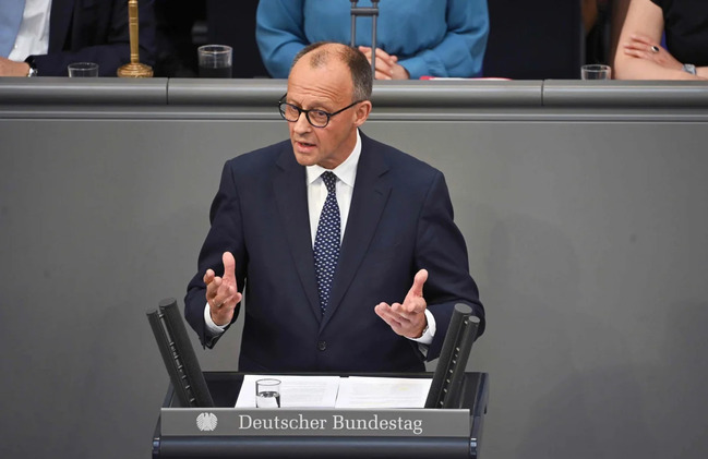 Fridrix Merts rüsumları müzakirə etmək üçün Vaşinqtona gedəcək