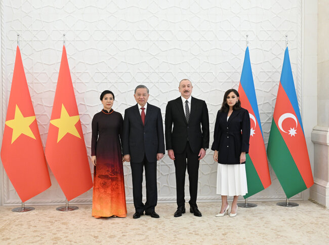 Rəsmi qarşılama mərasimindən - Fotolar