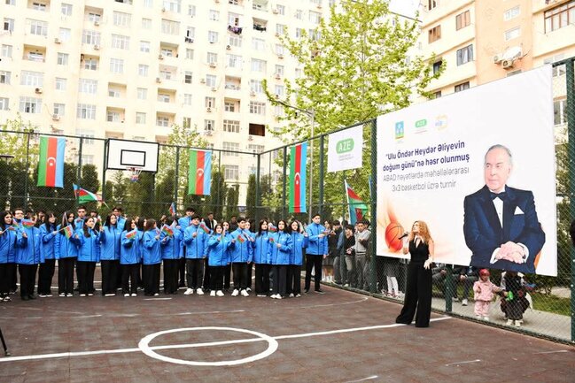 Paytaxtın abad məhəllələrində basketbol yarışları başa çatıb