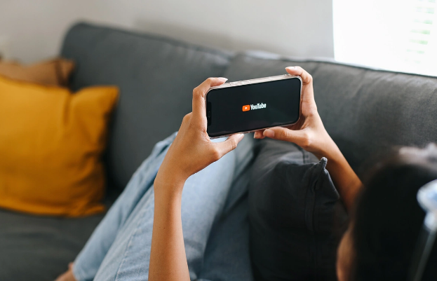 "YouTube", "Apple" və "Google"ın uşaqların müdafiəsi ilə bağlı tələblərə uyğunluğu yoxlanılacaq