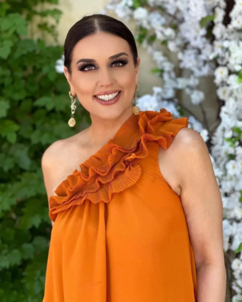 Elza Seyidcahan özünü TANINMAZ HALA SALDI - FOTO