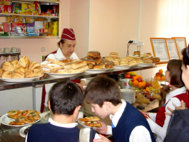 23 universitet və 38 məktəbin qida bloklarında nöqsanlar aşkar edilib