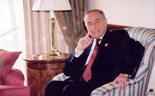 Əbədiyaşar lider - Heydər Əliyev