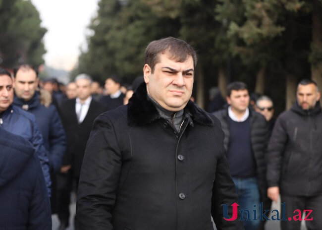 Rza Talıbov atasının istefasından sonra ilk dəfə görüntüləndi