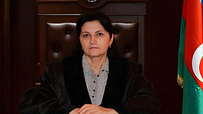 Mədinə Bağırova təqaüdə göndərildi