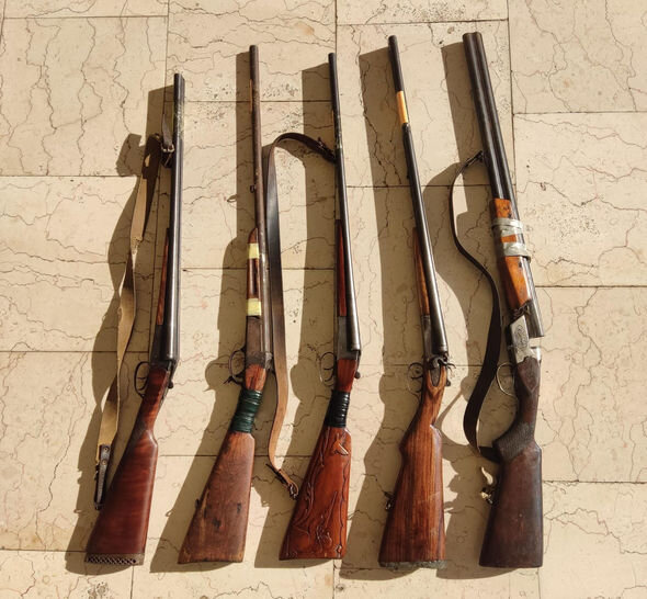 Cəlilabadda "Kalaşnikov" və tüfənglər aşkarlandı - FOTO