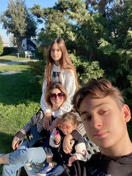 "Ən yaxın dostlarım anam, ailəm və qızlarımdı" - Aysel Süleymanova ilə SƏMİMİ MÜSAHİBƏ