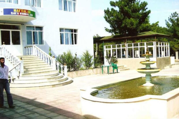 Azərbaycanda iş adamı özünü avtomobilində GÜLLƏLƏDİ - TƏFƏRRÜAT