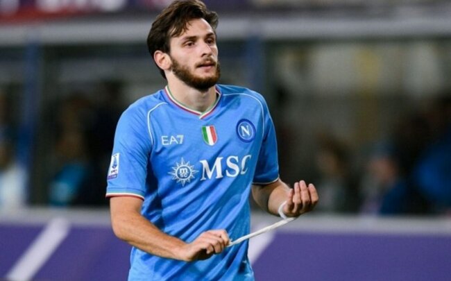 "Napoli" klubu Xviça Kvaratsxeliyanın maaşını 6 dəfə artırmağı düşünür