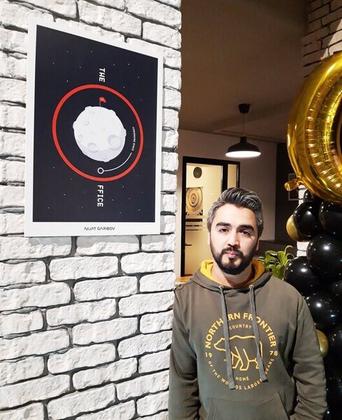 Azərbaycanlı dizaynerin "Şuşa" posteri Nyu-Yorkun məşhur MEYDANINDA - FOTO