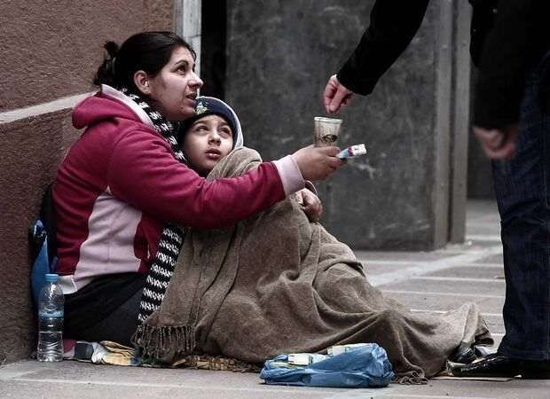 Bakı "qaraçı mühasirəsi"nədədir: Dilənçi "biznesi"nin arxasında KİM DURUR? - VİDEO